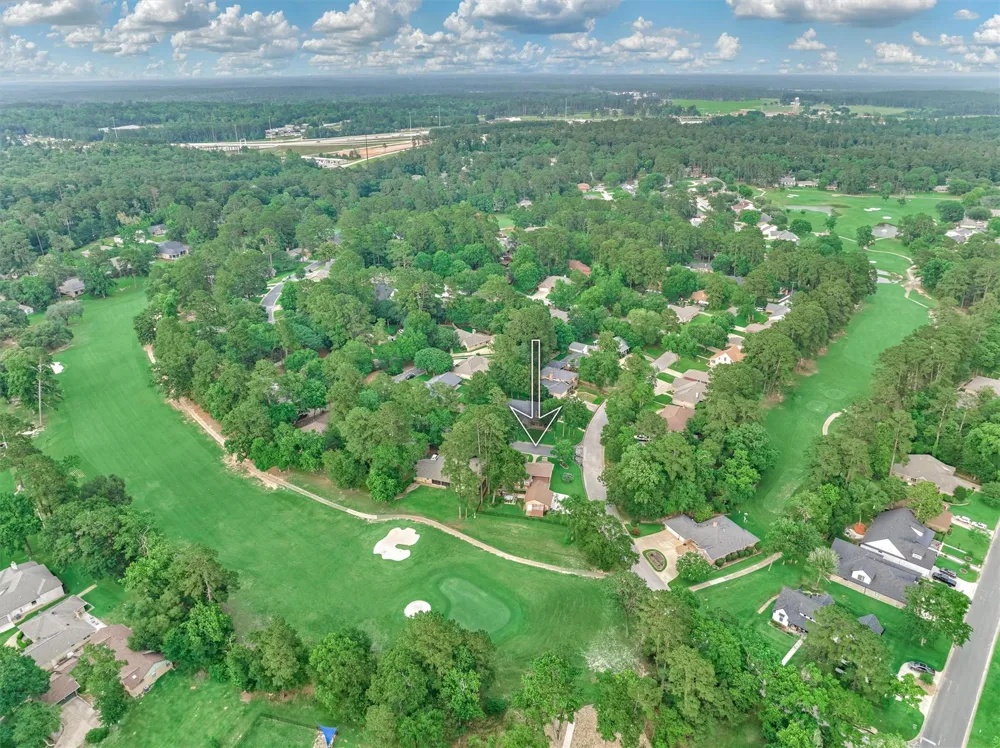 660 Hillcrest Drive Huntsville, TX 77340