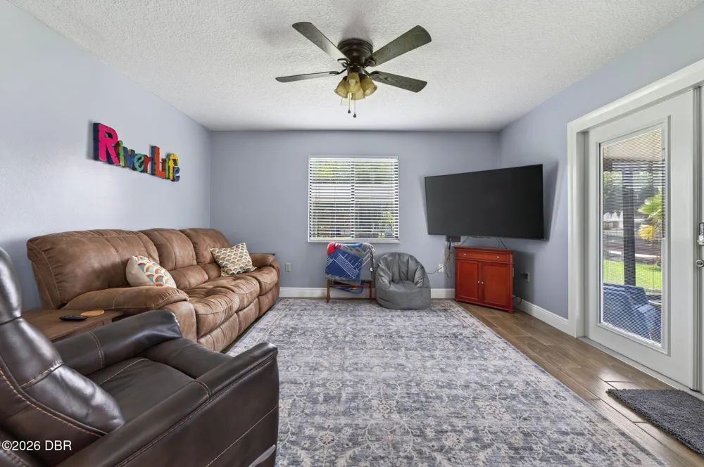 1613 Juno Trail Astor, FL 32102