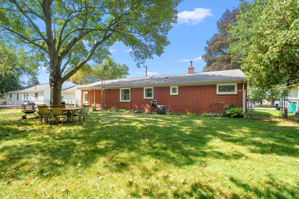 8027 Waylee Street Portage, MI 49002