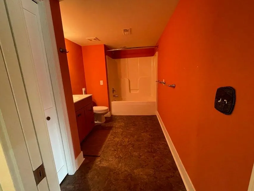 6852 Westshire Drive Norton Shores, MI 49444