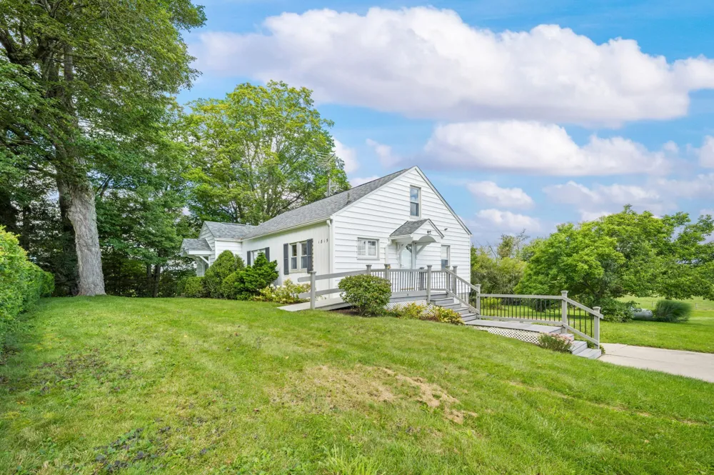 1815 E Glendora Road Buchanan, MI 49107