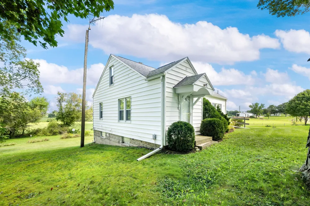 1815 E Glendora Road Buchanan, MI 49107