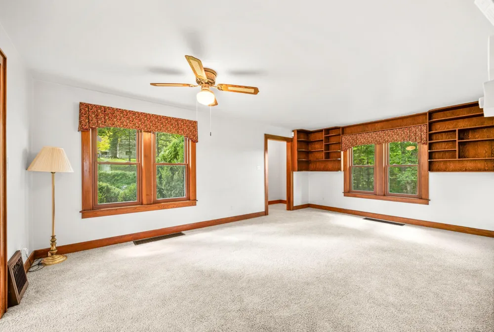 1815 E Glendora Road Buchanan, MI 49107
