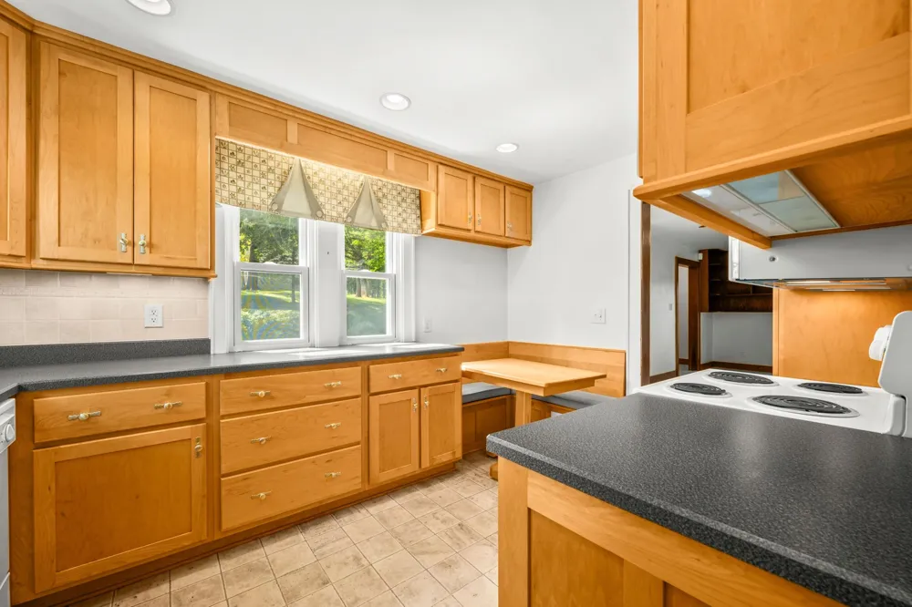 1815 E Glendora Road Buchanan, MI 49107