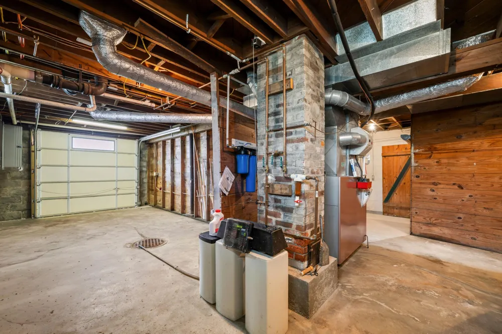 1815 E Glendora Road Buchanan, MI 49107