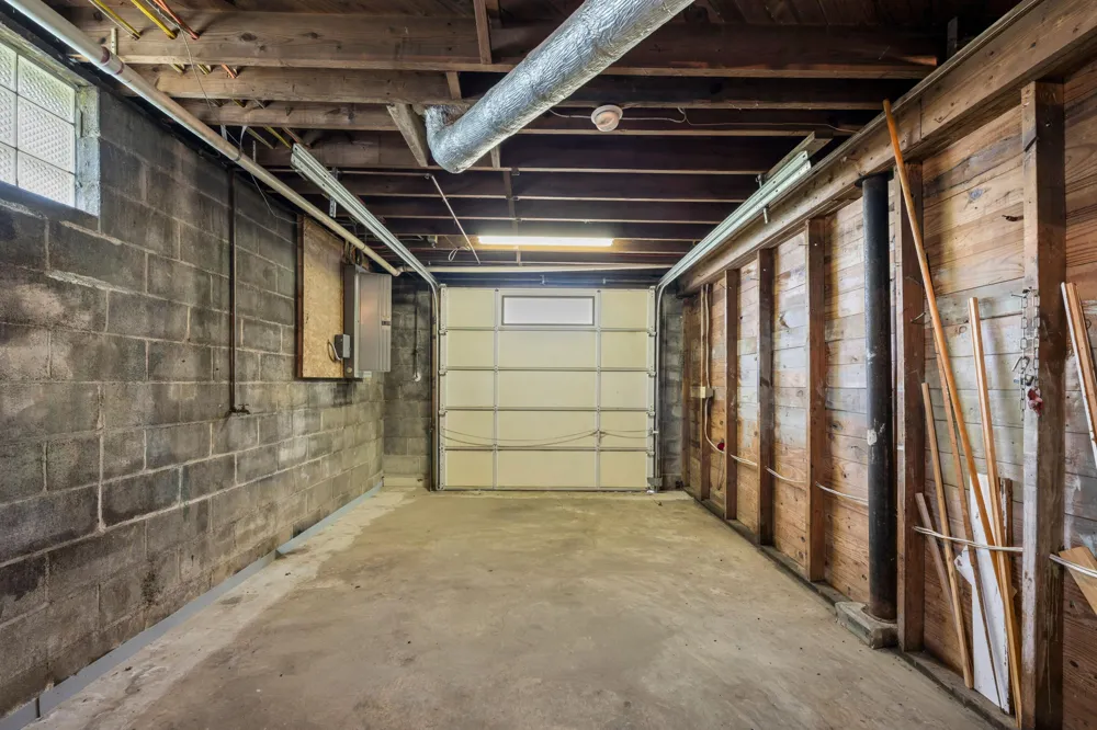1815 E Glendora Road Buchanan, MI 49107