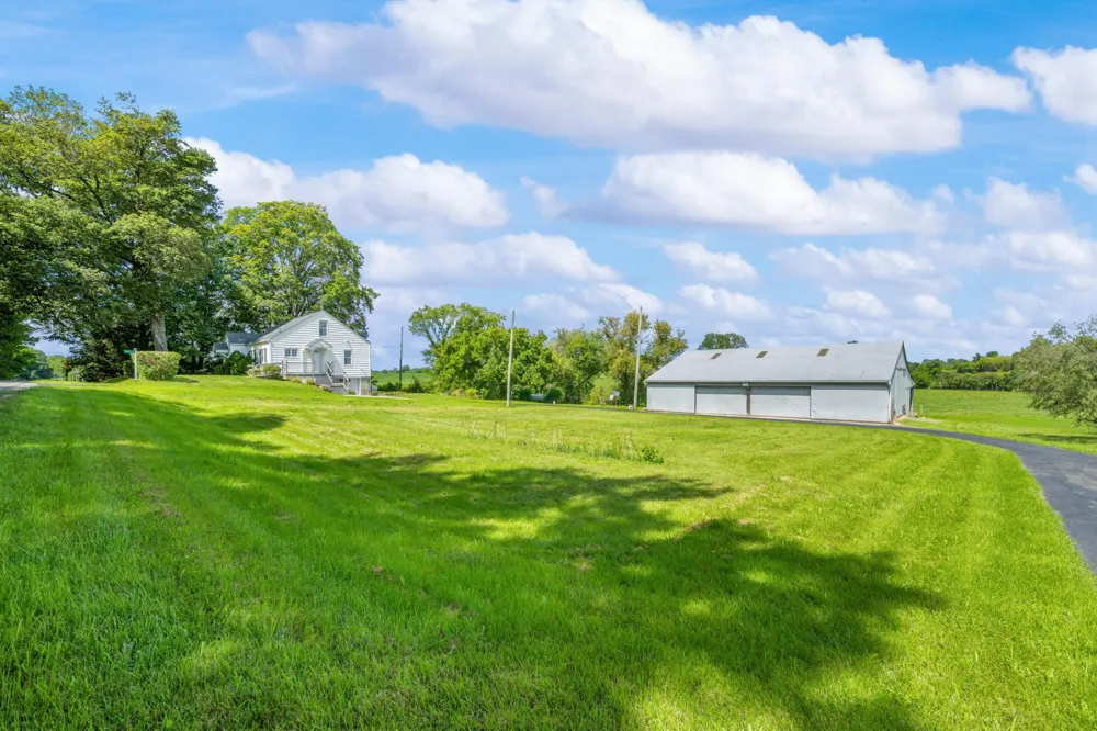 1815 E Glendora Road Buchanan, MI 49107