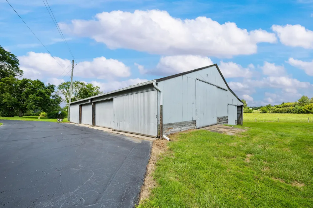 1815 E Glendora Road Buchanan, MI 49107