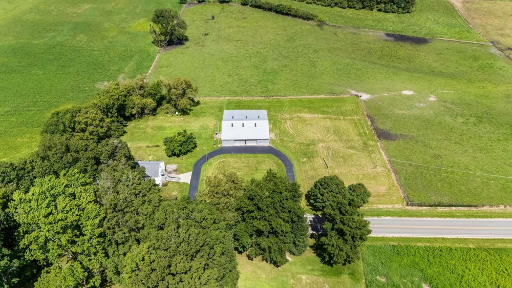 1815 E Glendora Road Buchanan, MI 49107