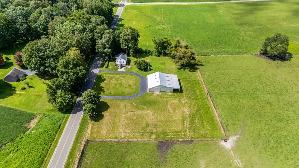 1815 E Glendora Road Buchanan, MI 49107