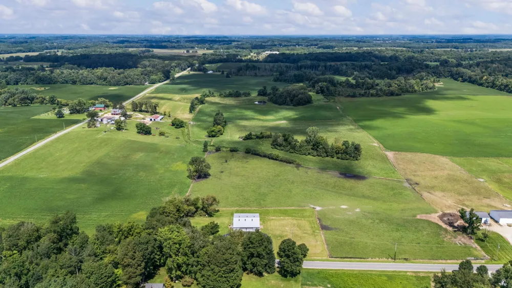 1815 E Glendora Road Buchanan, MI 49107