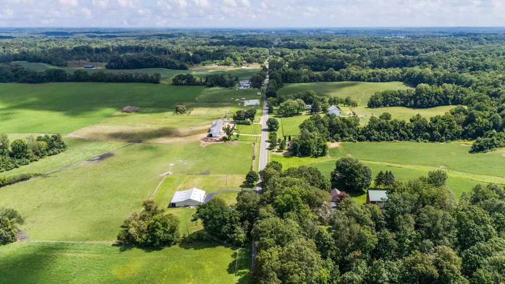 1815 E Glendora Road Buchanan, MI 49107