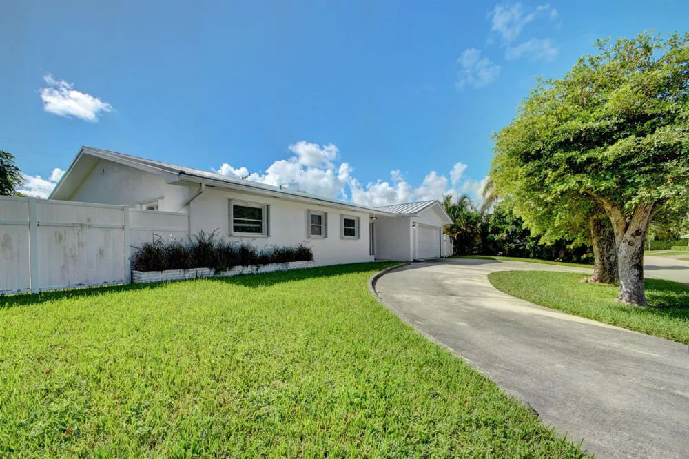 1171 Bimini Lane Singer Island, FL 33404