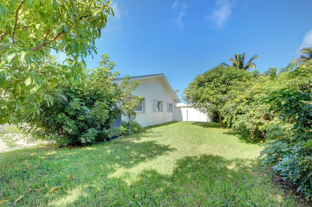1171 Bimini Lane Singer Island, FL 33404