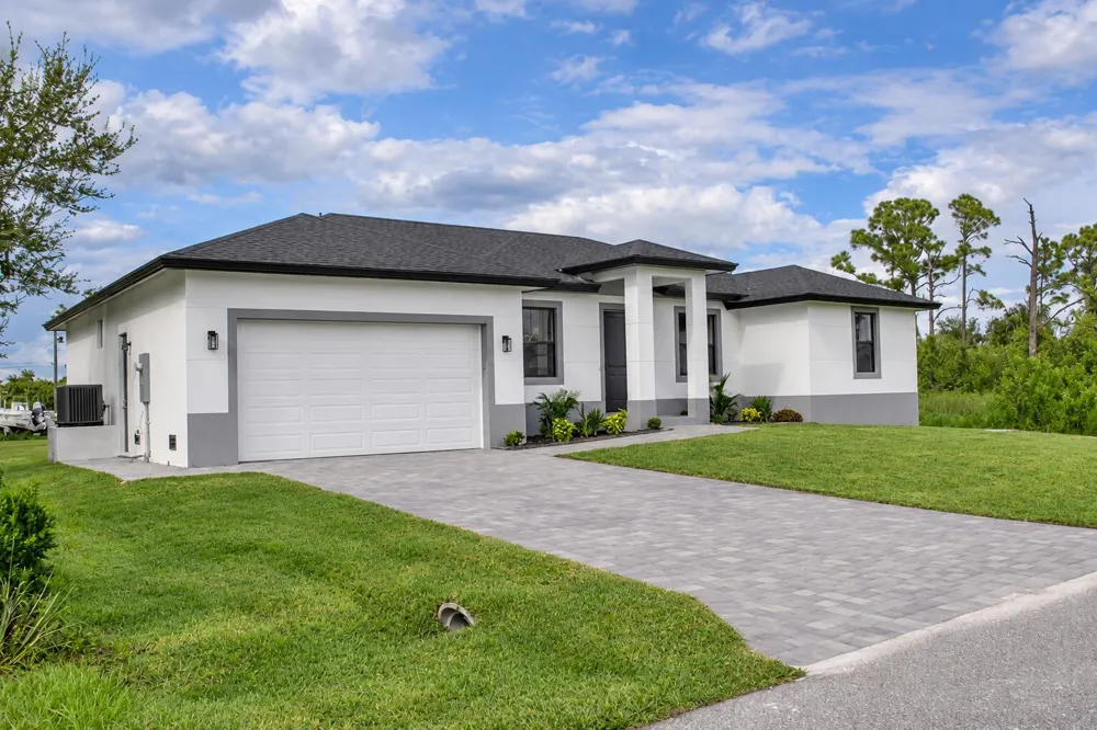 15633 LAKELAND CIRCLE Port Charlotte, FL 33981