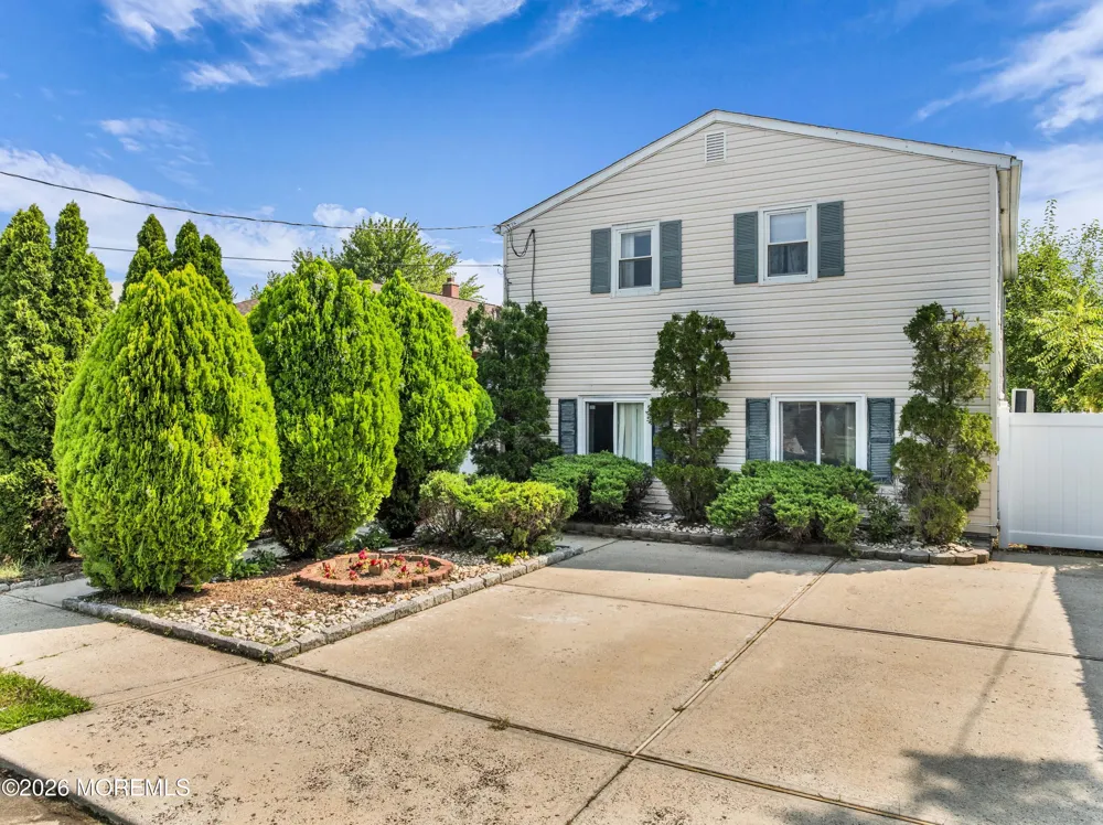 12 Jacobson Street Sayreville, NJ 08872