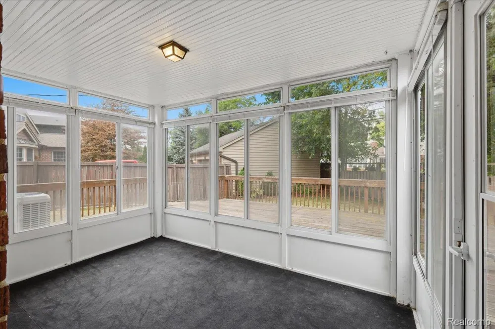 1918 Clawson Avenue Royal Oak City, MI 48073