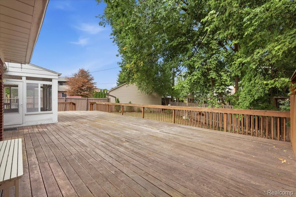 1918 Clawson Avenue Royal Oak City, MI 48073