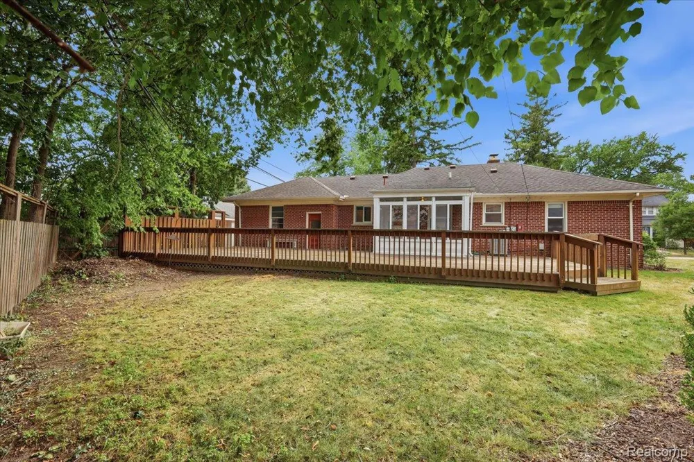 1918 Clawson Avenue Royal Oak City, MI 48073