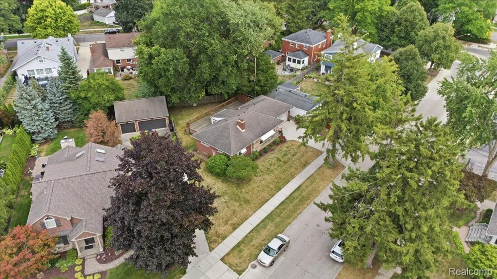 1918 Clawson Avenue Royal Oak City, MI 48073