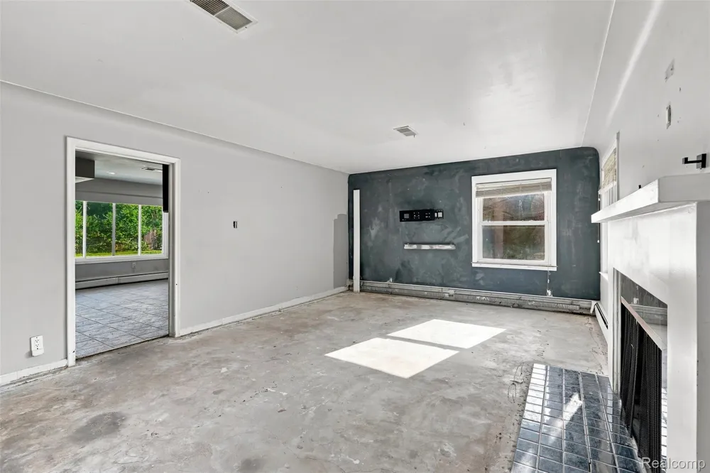 17620 Cornell Road Southfield City, MI 48075