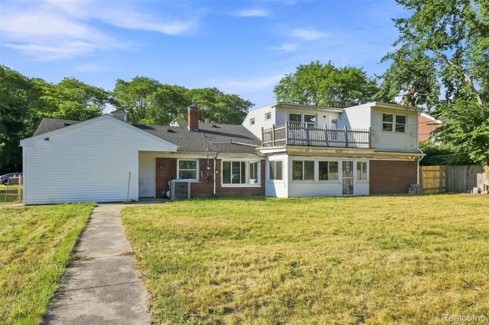 17620 Cornell Road Southfield City, MI 48075