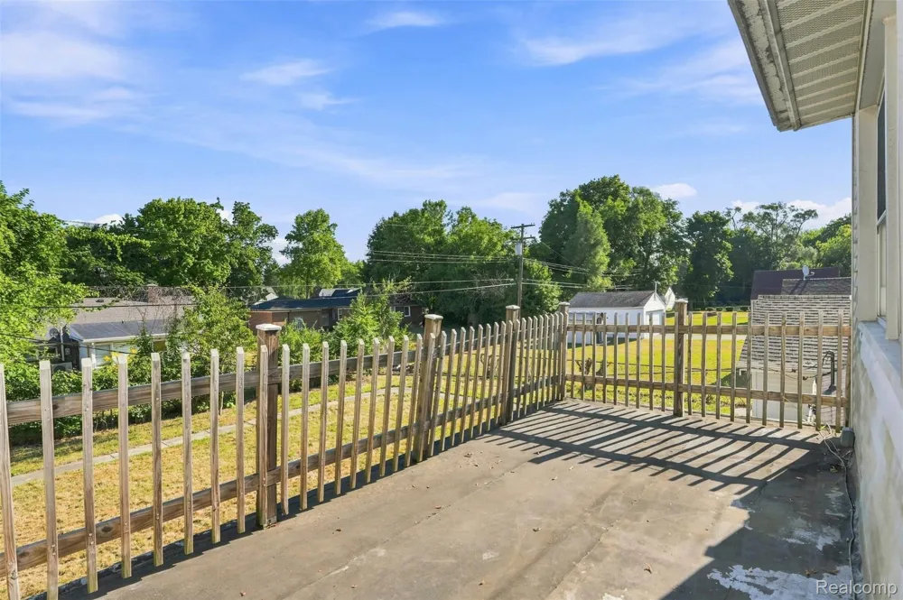 17620 Cornell Road Southfield City, MI 48075