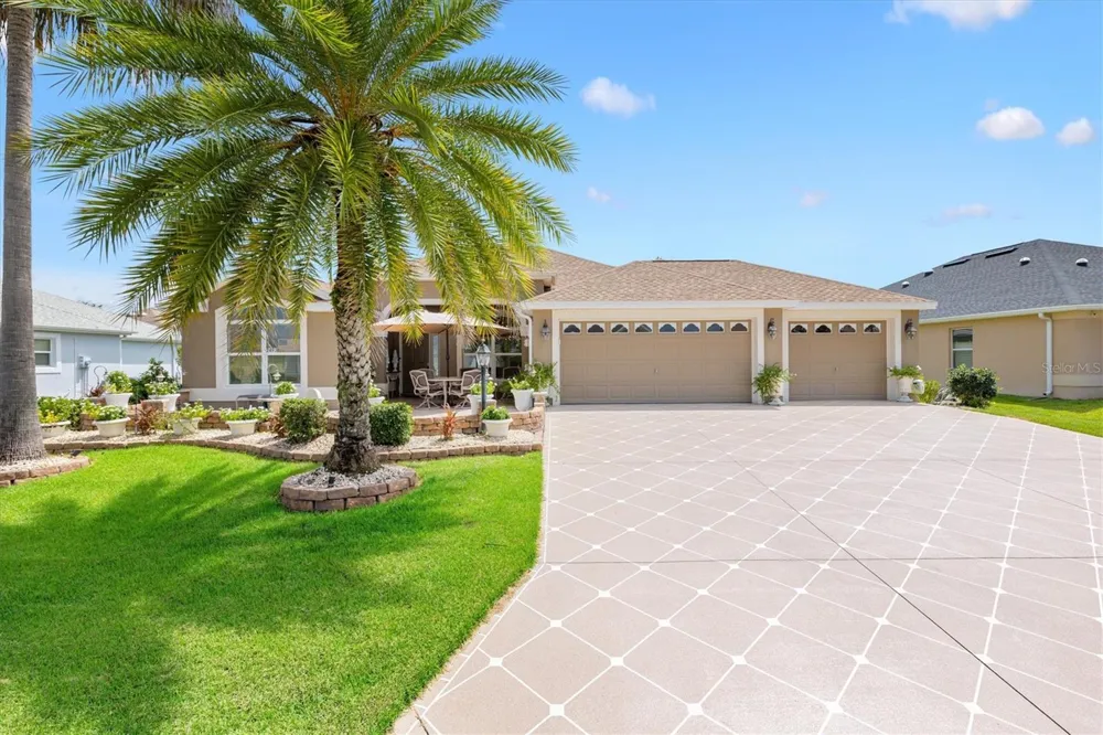 2493 BACHMAN PATH The Villages, FL 32162