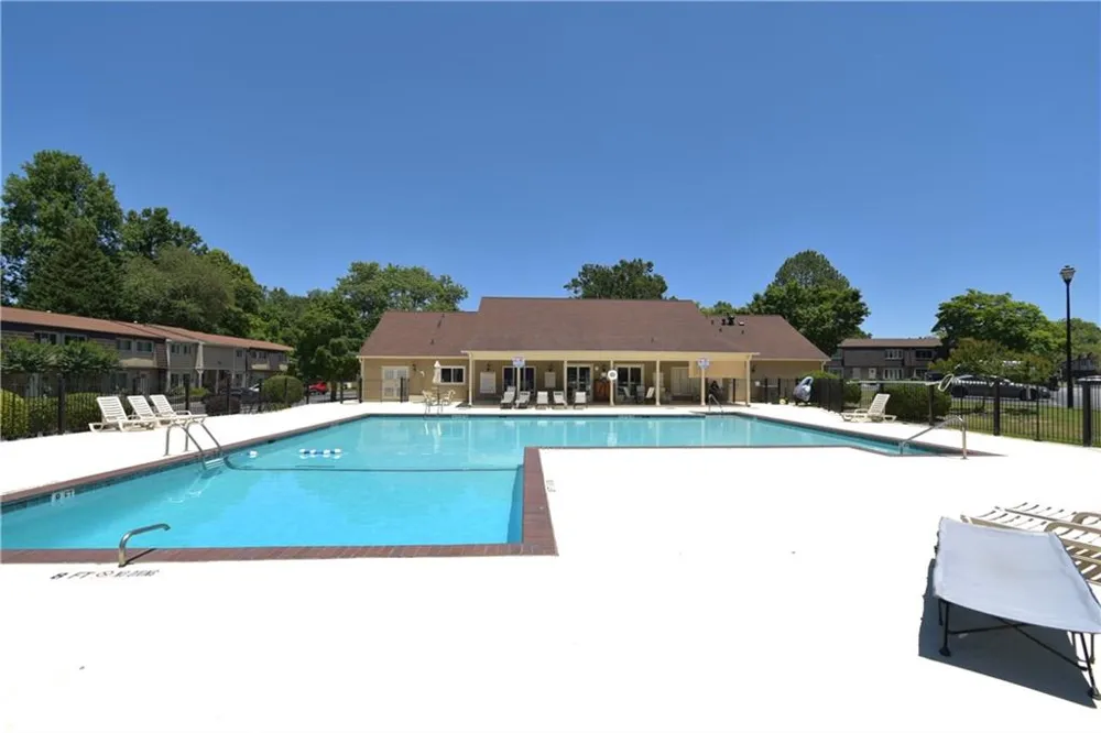 1809 Ashborough Cir SE #C Marietta, GA 30067