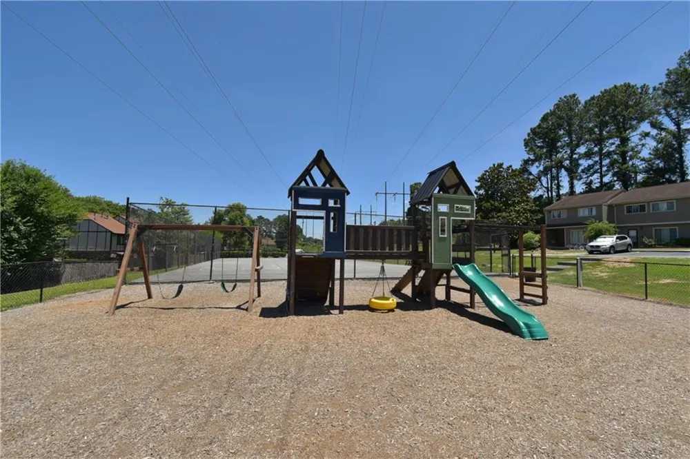 1809 Ashborough Cir SE #C Marietta, GA 30067