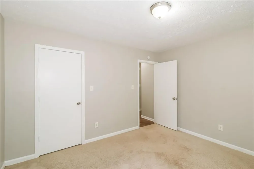 8605 Collins Drive Jonesboro, GA 30236
