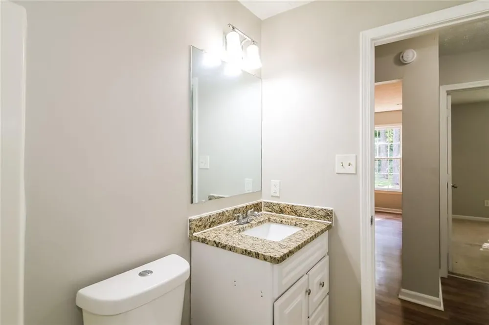 8605 Collins Drive Jonesboro, GA 30236