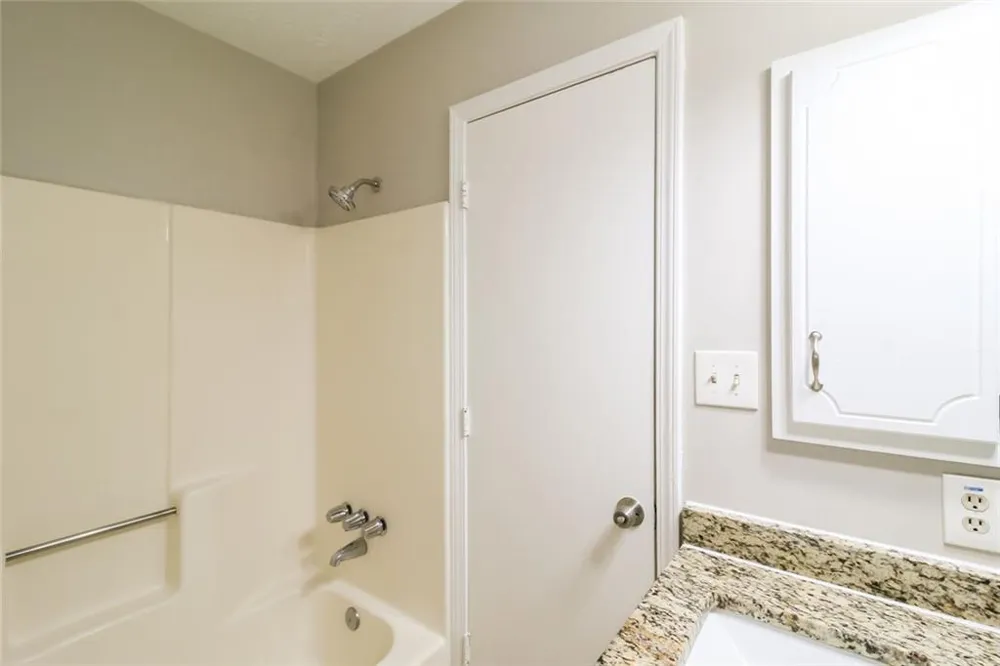 8605 Collins Drive Jonesboro, GA 30236