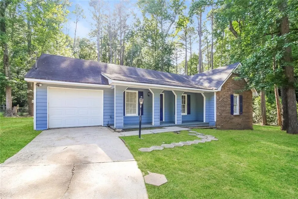 8605 Collins Drive Jonesboro, GA 30236
