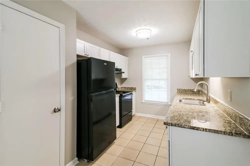 8605 Collins Drive Jonesboro, GA 30236
