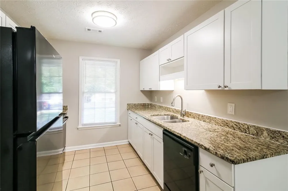 8605 Collins Drive Jonesboro, GA 30236