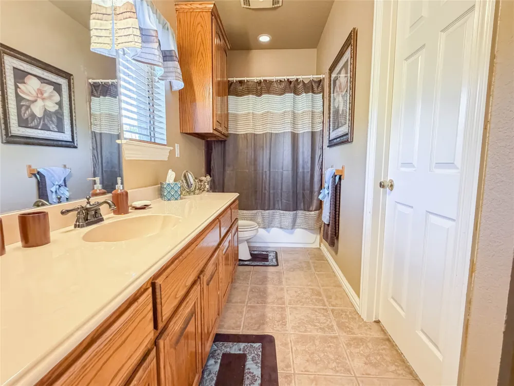 2737 Wood Lake Drive Cedar Hill, TX 75104