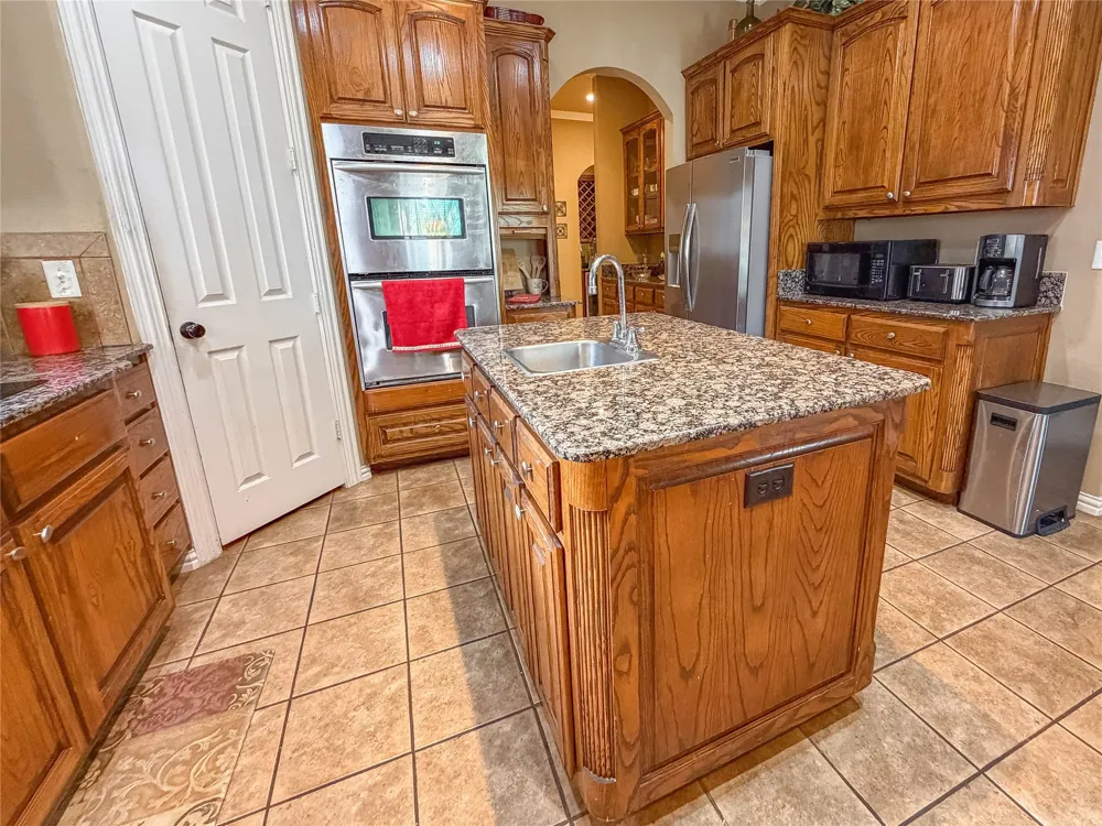 2737 Wood Lake Drive Cedar Hill, TX 75104