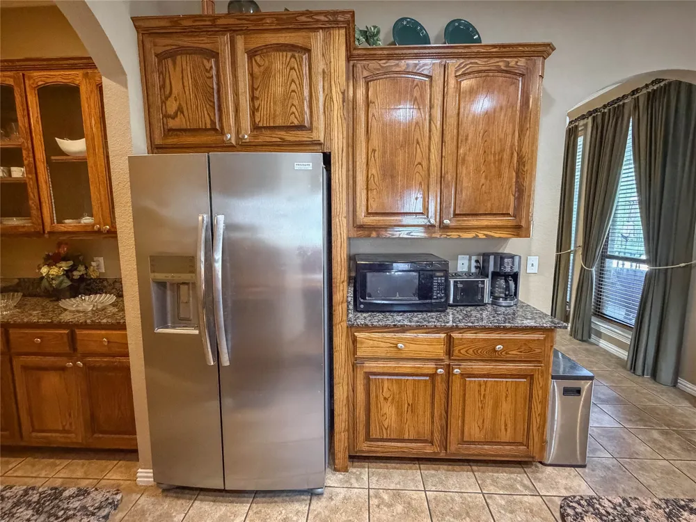2737 Wood Lake Drive Cedar Hill, TX 75104