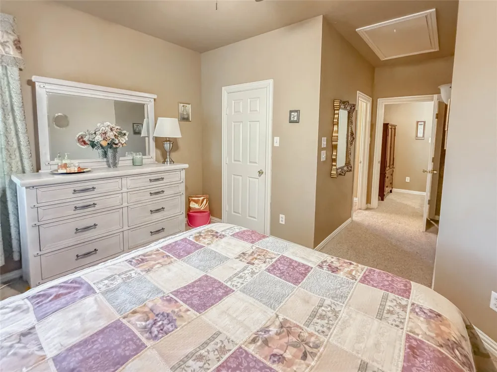 2737 Wood Lake Drive Cedar Hill, TX 75104