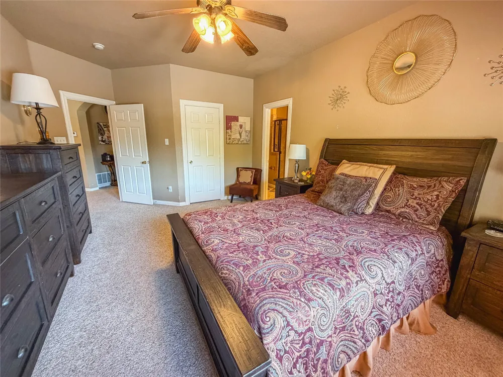 2737 Wood Lake Drive Cedar Hill, TX 75104