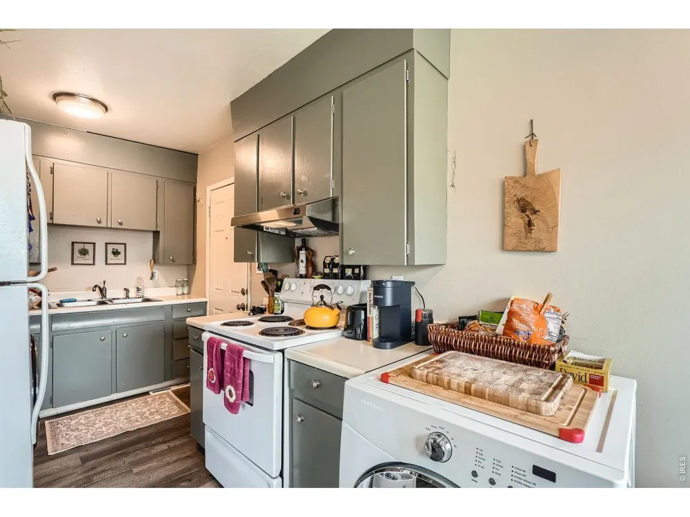 16475 W 14th Place Golden, CO 80401
