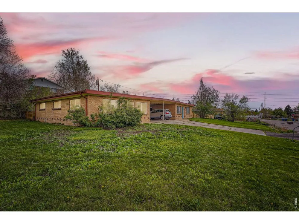 16475 W 14th Place Golden, CO 80401