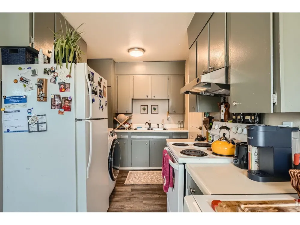 16475 W 14th Place Golden, CO 80401