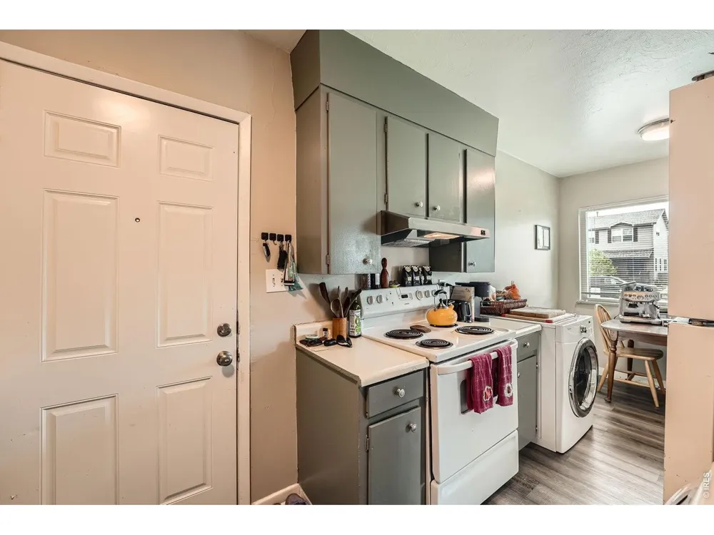 16475 W 14th Place Golden, CO 80401