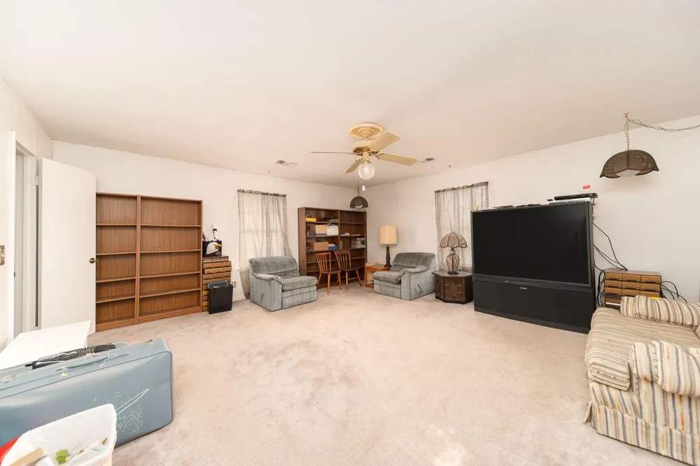 5802 Sheppard Road Baytown, TX 77521