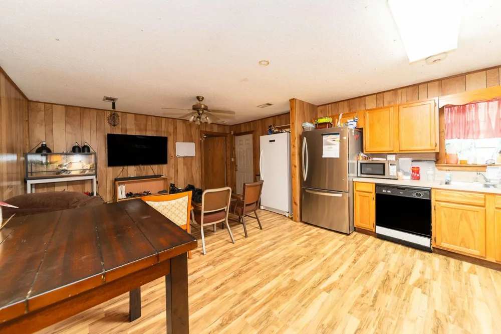 5802 Sheppard Road Baytown, TX 77521