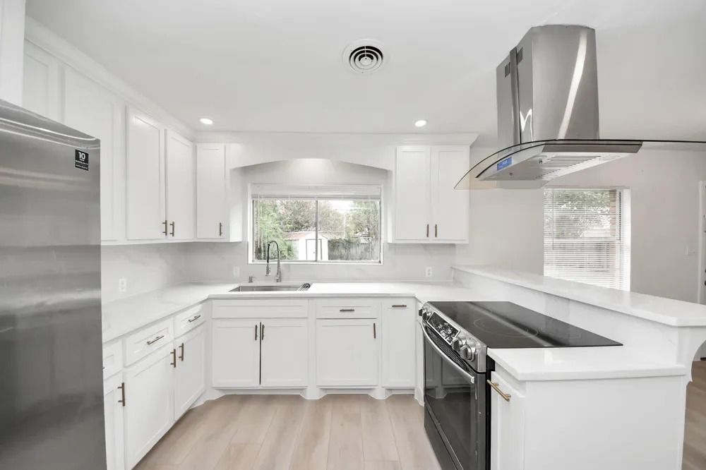 734 Dell Dale Street Channelview, TX 77530