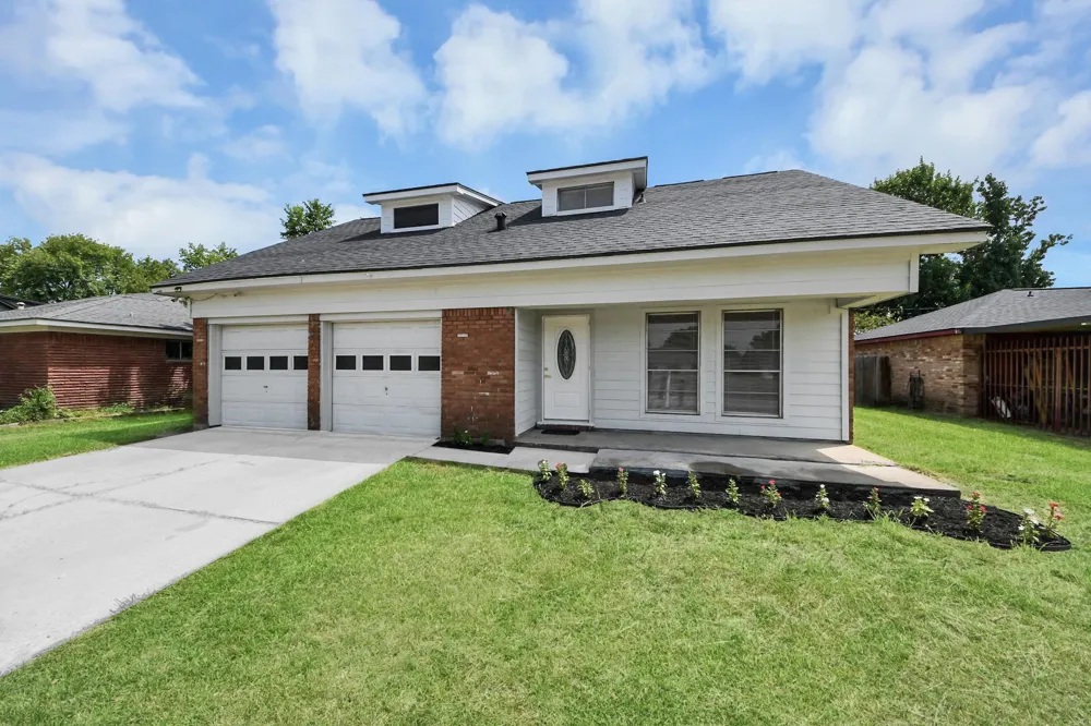 734 Dell Dale Street Channelview, TX 77530