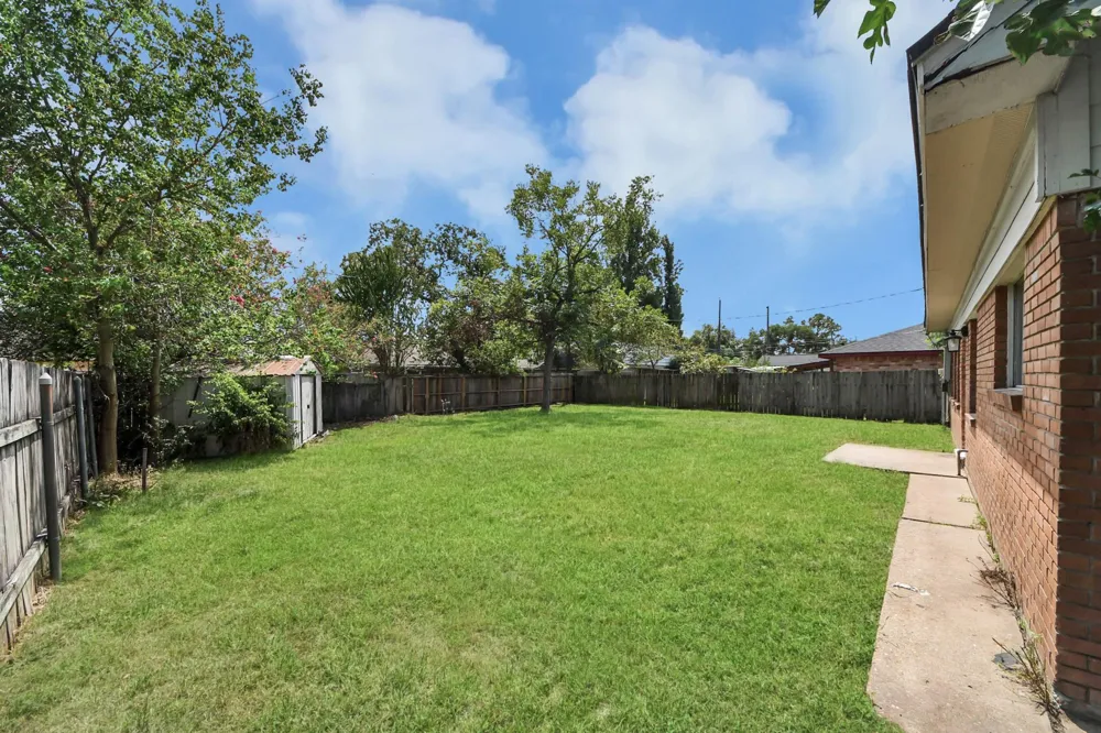734 Dell Dale Street Channelview, TX 77530